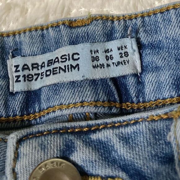 ZARA Basic Distressed Floral Print Skinny Jeans - Picture 10 of 11